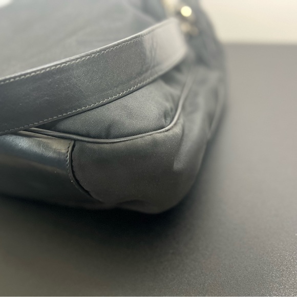 Gucci black nylon canvas hobo bag with leather strap and bamboo handle - Picture 13 of 15